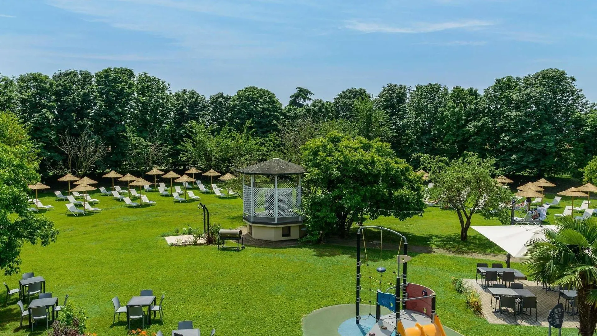 Novotel Milano Linate Aeroporto 4*,  Italia